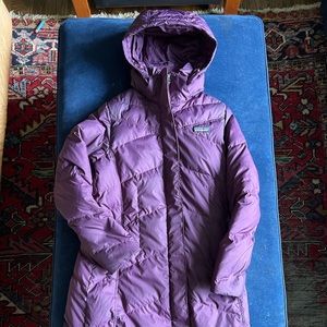 Patagonia Down With It Parka size Womens Small, Plum.